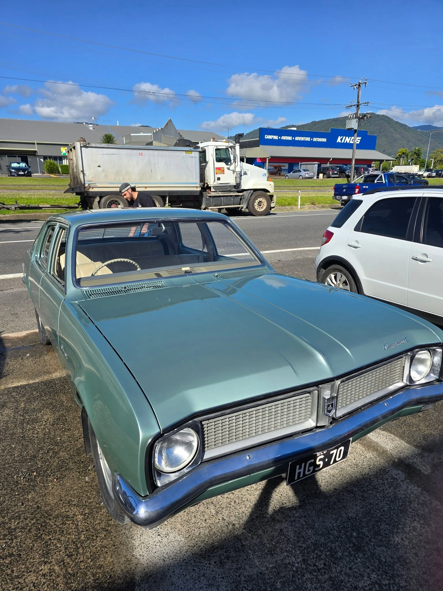 Classic Valiant brought in for full vehicle respray Cairns